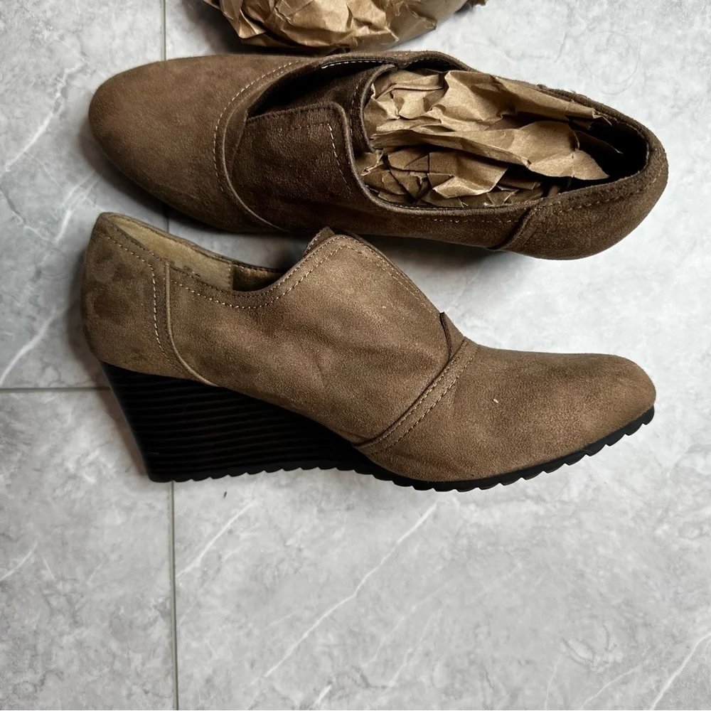 Life stride soft system wedge booties brown women’s 7.5